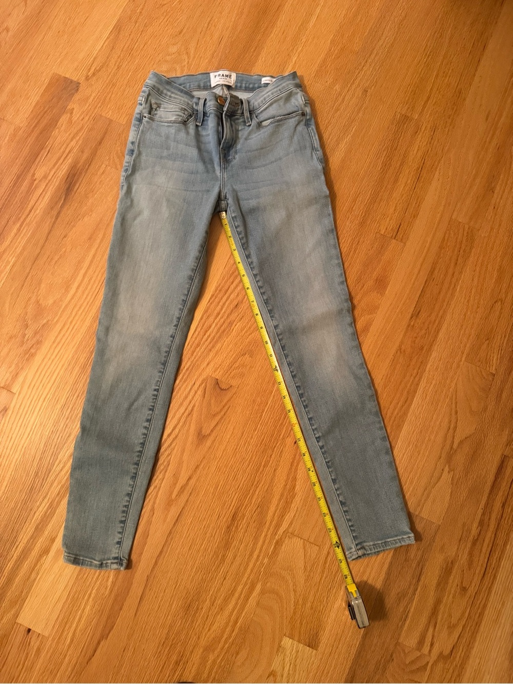 Frame Denim Light Blue Le Skinny de Jeanne Crop jeans 25